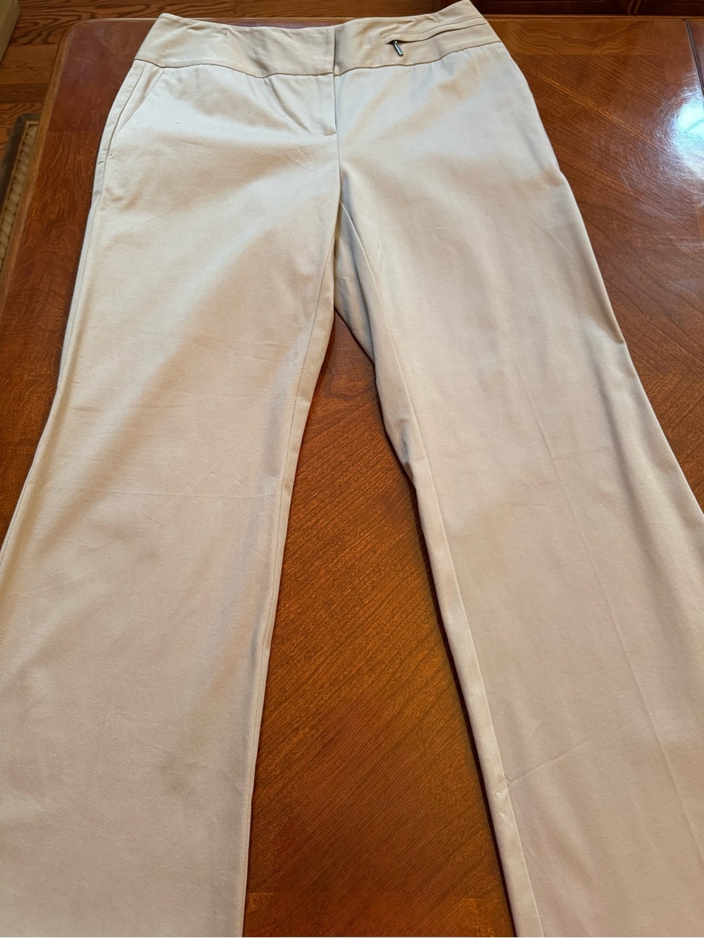 Ann Taylor Bootleg Khaki Pants Size -6 **NWT**